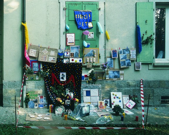 Thomas Hirschhorn, Mondrian-Autel, 1997