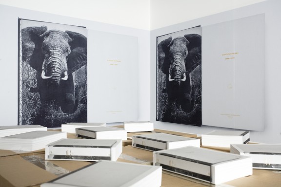 View of the exhibition L'Effet papillon, 1989-2007, Centre d'édition contemporaine, Genève, 2008. Photo: © Sandra Pointet
