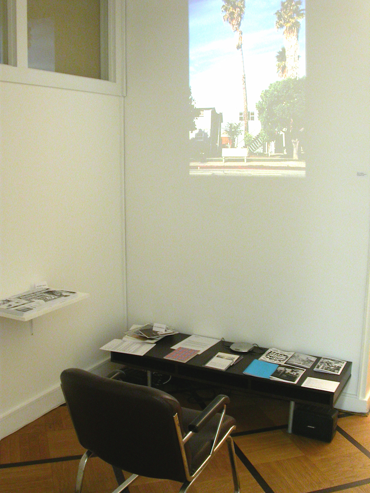 View of the exhibition <em>Paper field - exhibition Field</em>, Centre d'édition contemporaine, Genève, 2003