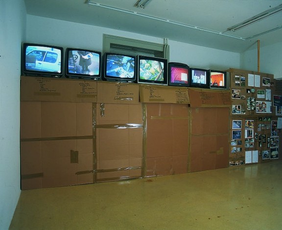 Thomas Hirschhorn, Wall Documentation, 1995