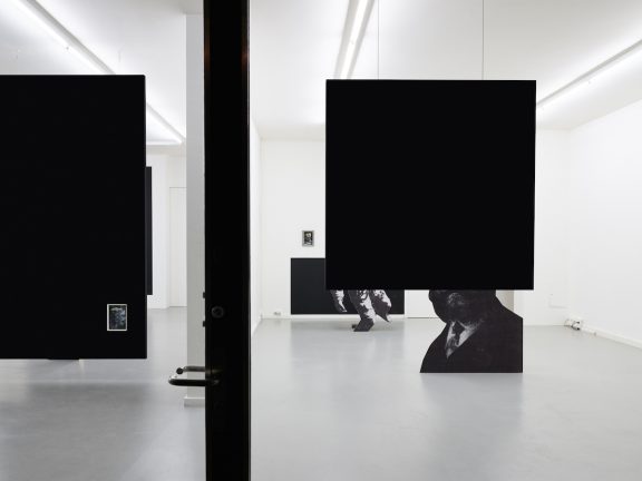 Jakob Kolding, vue de l'exposition The Outside or the Inside of the Internalised Externalised, CEC, 2017. © Sandra Pointet