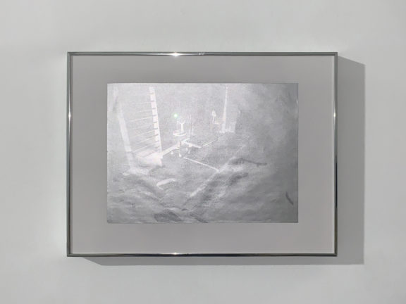 Marie Angeletti, Untitled, impression sur argent, 30 x 42 cm, édition unique, 2021. Exposition Marie Angeletti, Ram, CEC, 2021.