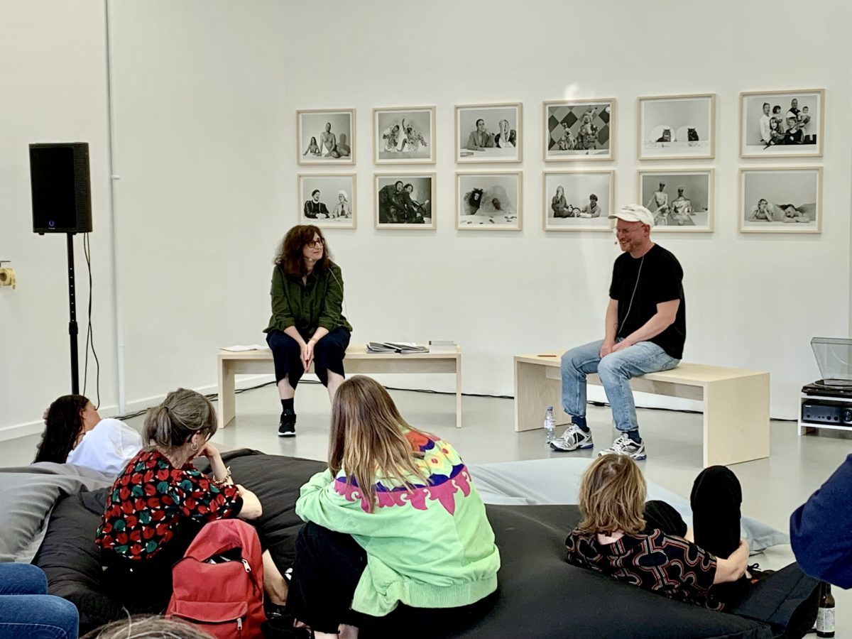 Evening presentation of "Before publications" by Laurence Bonvin and Yann Chateigné Tytelman, in collaboration with Joyfully Waiting