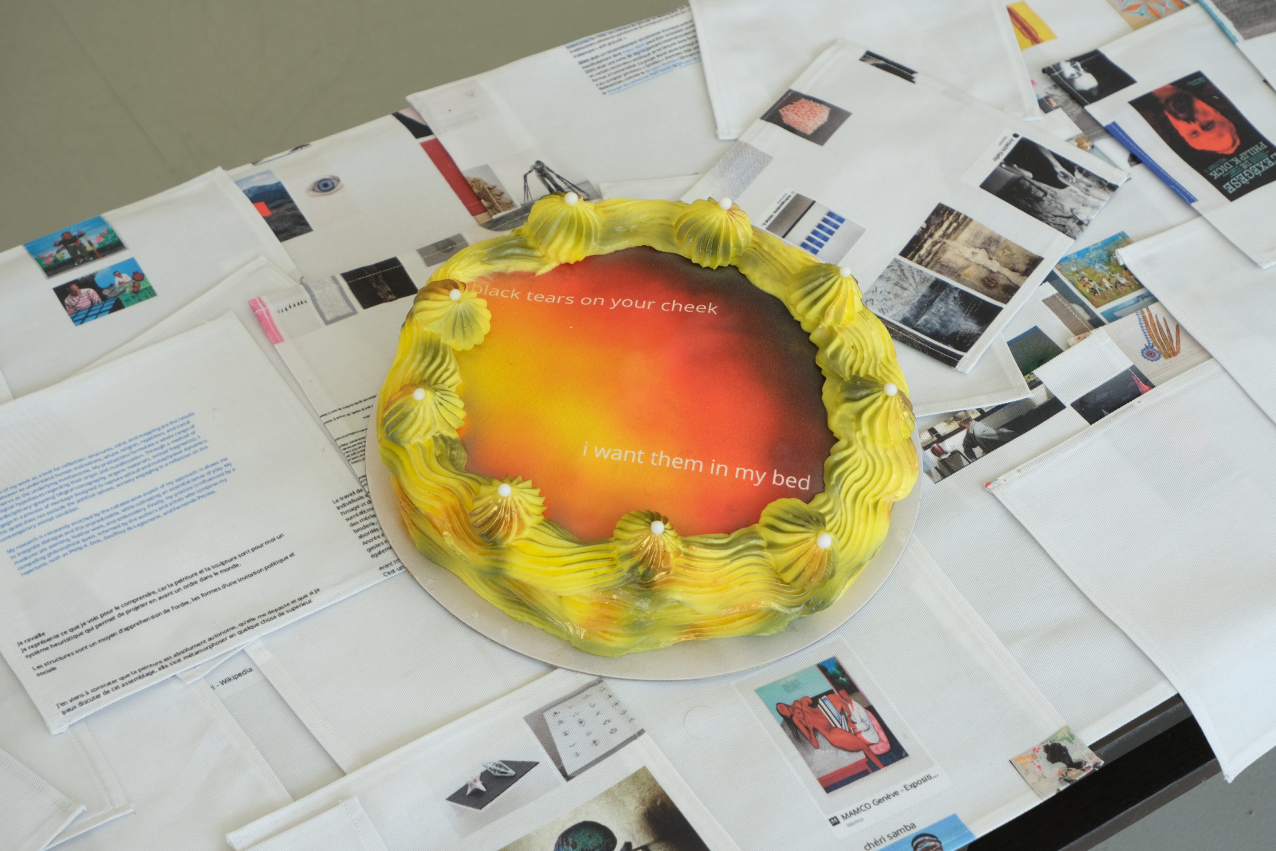 Constance Flahaut, Take the sadness outta Saturday night, 2026 ; Leandra Volpe, Missing Piece, CEC, 2026. Photo : Heo Rin
